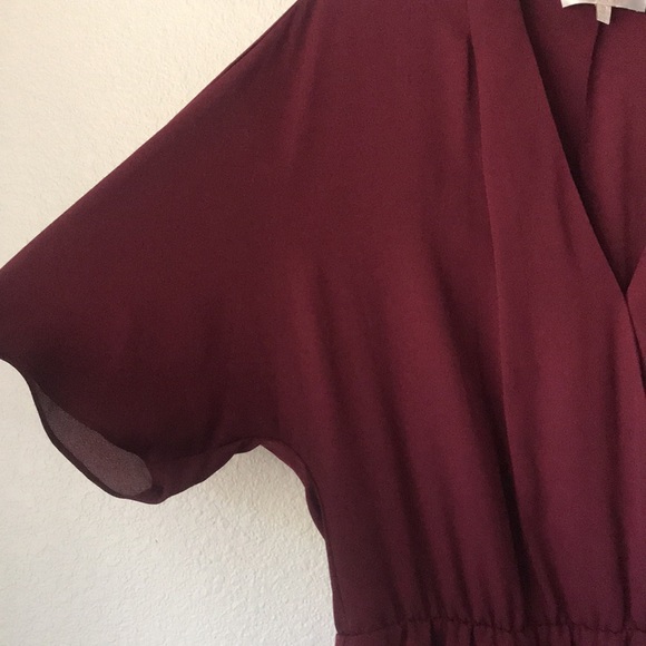 Wine colored surplice dress - Picture 5 of 7
